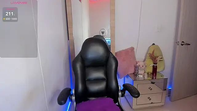 hellensexy online show from 22, 3, 2026