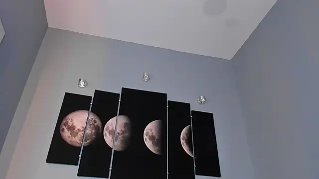 megan woll online show from 23, 11, 2025