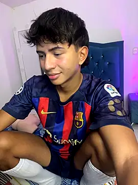 Leonarrrd 01 online show from 23, 10, 2025