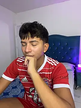 Leonarrrd 01 online show from 10, 10, 2025