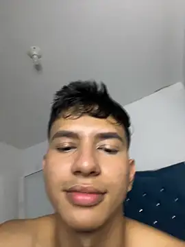 Leonarrrd 01 online show from 23, 2, 2025