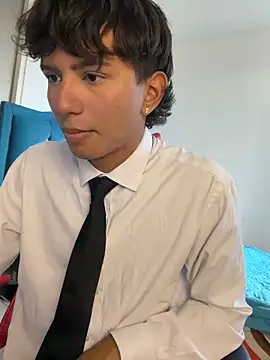 Leonarrrd 01 online show from 1, 12, 2025