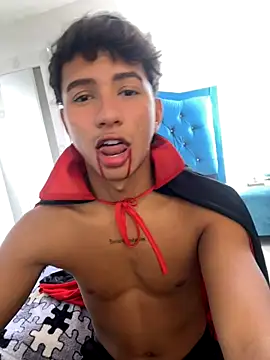 Leonarrrd 01 online show from 31, 10, 2025