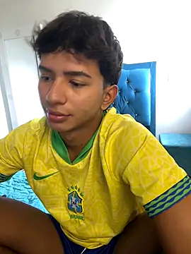 Leonarrrd 01 online show from 20, 10, 2025