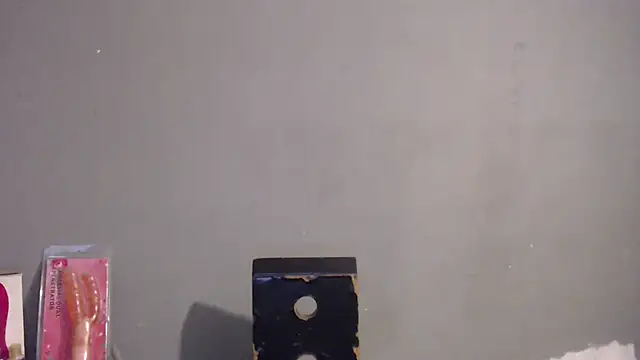 Snapshot of Amazing12inch chatting on 24, 10, 2025 Amazing12inch online show from 24, 10, 2025