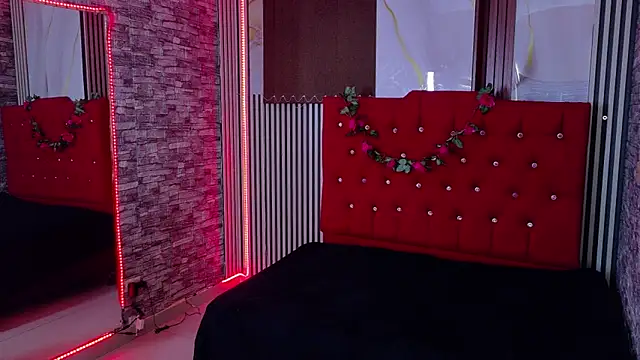 miahernadez303av online show from 25, 4, 2026