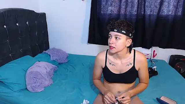 Antonella Cruz02 online show from 21, 12, 2025