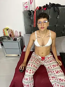 Snapshot of Antonella_Cruz02 chatting on 8, 5, 2026 Antonella Cruz02 online show from 8, 5, 2026