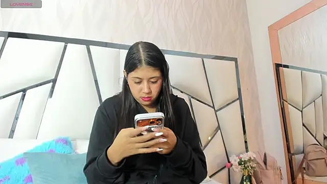  aurora18  online show from 13, 2, 2026