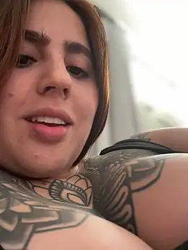 ValerieHilton online show from 29, 9, 2025