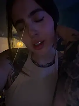 ValerieHilton online show from 21, 2, 2025
