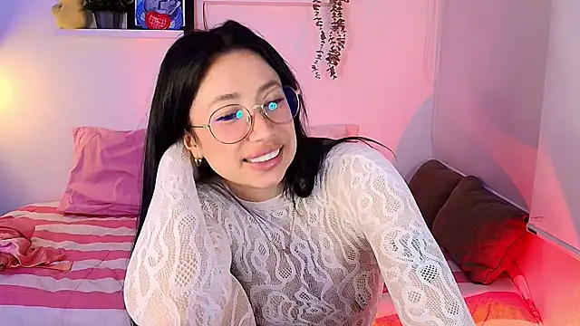 lilyy evanss online show from 10, 3, 2026