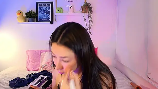 Snapshot of lilyy_evanss chatting on 22, 11, 2025 lilyy evanss online show from 22, 11, 2025