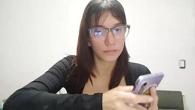Snapshot of Luna-e-Franco1 chatting on 29, 4, 2026 Luna-e-Franco1 online show from 29, 4, 2026