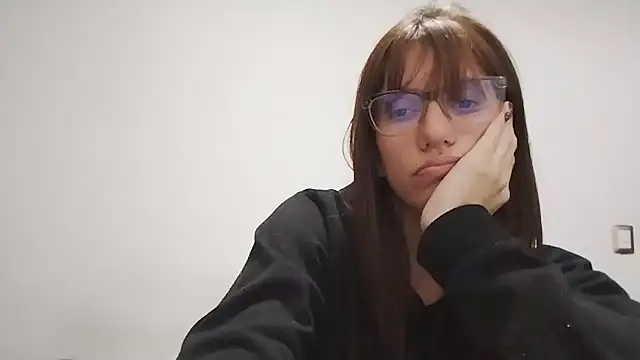 Snapshot of Luna-e-Franco1 chatting on 3, 7, 2026 Luna-e-Franco1 online show from 3, 7, 2026