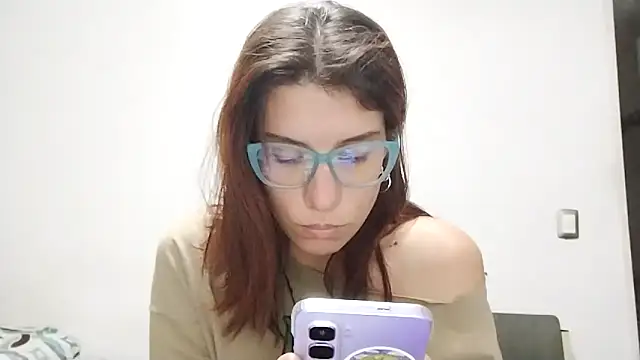Snapshot of Luna-e-Franco1 chatting on 25, 4, 2026 Luna-e-Franco1 online show from 25, 4, 2026
