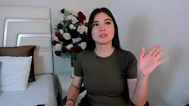 CamilaSofiia online show from 28, 2, 2025