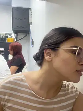 CamilaSofiia online show from 5, 11, 2025