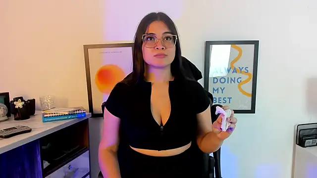 CamilaSofiia online show from 28, 10, 2025