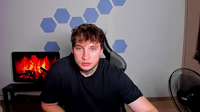 Snapshot of Chris_Tyson chatting on 23, 6, 2026 Chris Tyson online show from 23, 6, 2026