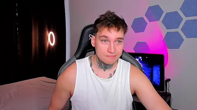 Chris Tyson online show from 28, 11, 2025