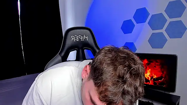 Chris Tyson online show from 8, 2, 2026