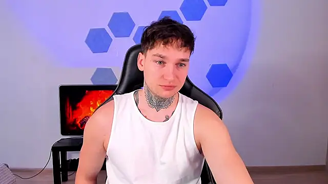 Chris Tyson online show from 16, 12, 2025