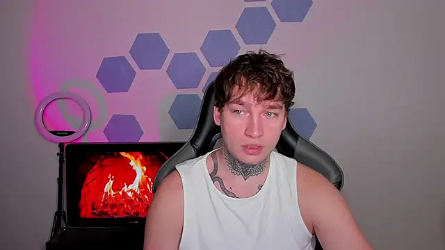 Chris Tyson online show from 6, 11, 2025