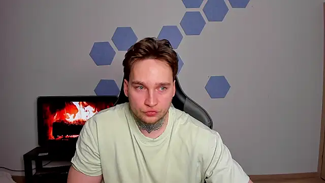 Chris Tyson online show from 25, 4, 2026