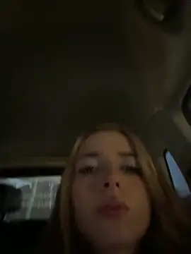 Snapshot of LoraaDoll chatting on 10, 11, 2025 LoraaDoll online show from 10, 11, 2025