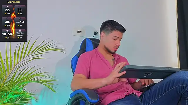 EdwardRoss  online show from 16, 10, 2025