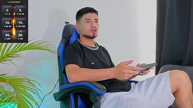 EdwardRoss  online show from 21, 11, 2025