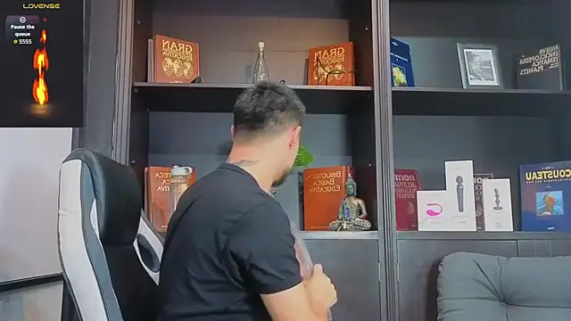 EdwardRoss  online show from 9, 10, 2025