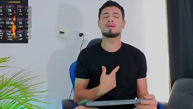 EdwardRoss  online show from 30, 11, 2025