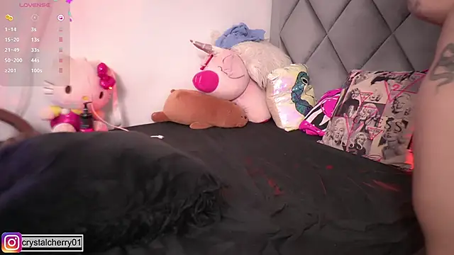 crystalcherr online show from 11, 10, 2025