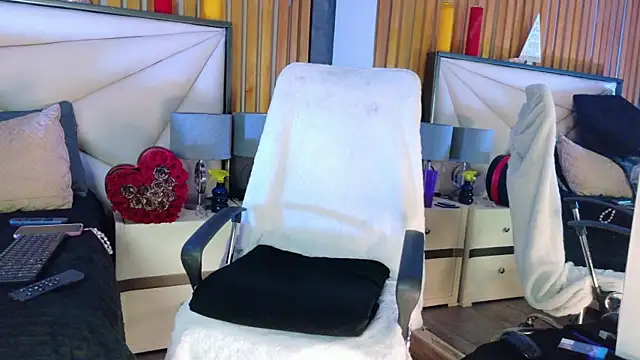 LilyyBigAss online show from 28, 11, 2025