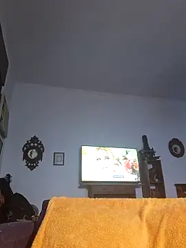 Snapshot of LYZBORNHD chatting on 14, 10, 2025 LYZBORNHD online show from 14, 10, 2025