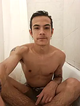 Snapshot of LYZBORNHD chatting on 8, 1, 2025 LYZBORNHD online show from 8, 1, 2025