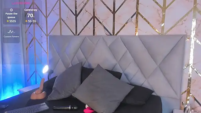 Arianabromw online show from 22, 3, 2025