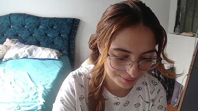 Snapshot of Kate_lorens9 chatting on 22, 7, 2026 Kate lorens9 online show from 22, 7, 2026