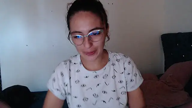 Snapshot of Kate_lorens9 chatting on 3, 8, 2026 Kate lorens9 online show from 3, 8, 2026