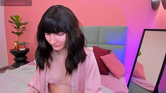 Lili flowerr online show from 4, 2, 2025