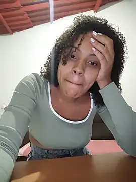 Julia Pretinha online show from 18, 5, 2026