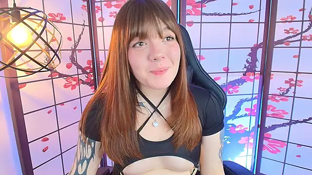 Fluffy Bubble21 online show from 3, 10, 2025