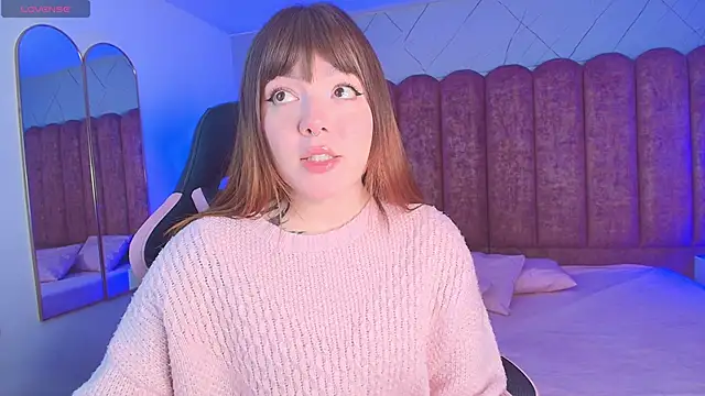 Fluffy Bubble21 online show from 13, 4, 2026