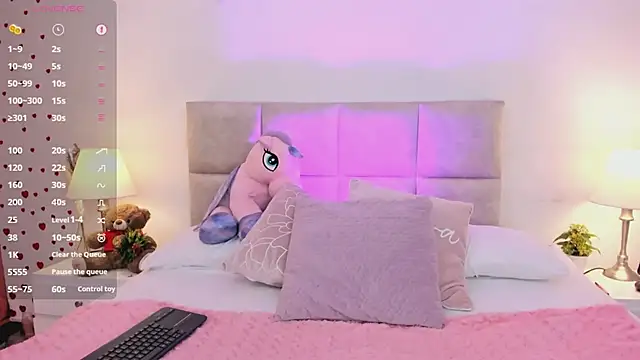 ElliPeaches online show from 18, 3, 2025