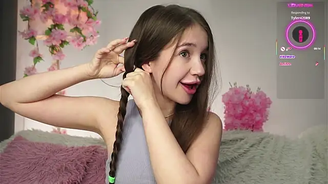 AmiLewis online show from 5, 12, 2025