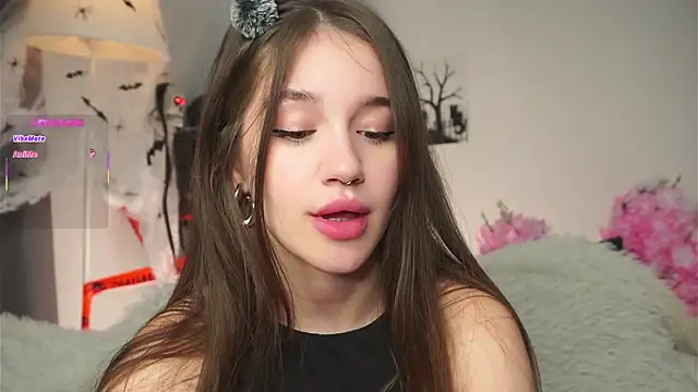 AmiLewis online show from 2, 11, 2025