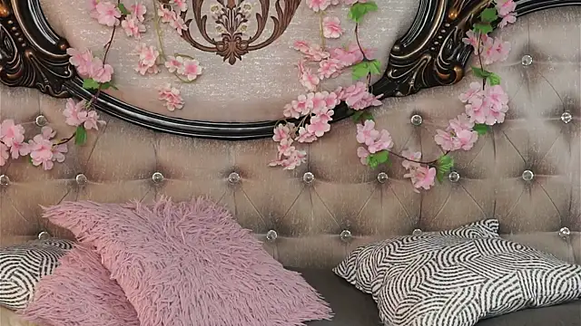 AmiLewis online show from 21, 4, 2026