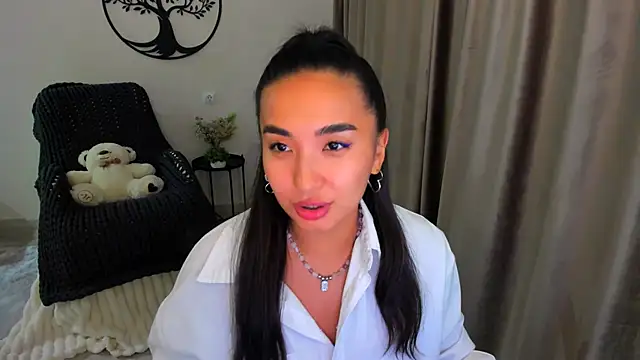 worldofkim online show from 10, 9, 2025